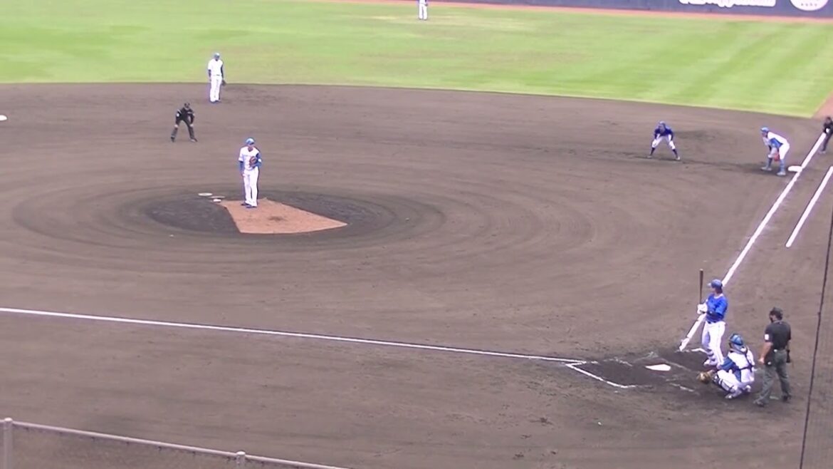 神里和毅をレフトフライに打ち取る齊藤 伸治（2024年4月23日 日本ハムファイターズ対 横浜DeNAベイスターズ 2軍）