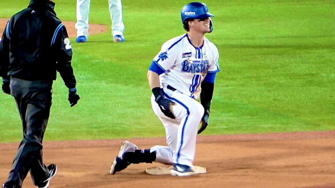 ハッスルプレーもオースティン怪我怖いって！ 様子おかしく石井琢朗コーチとトレーナー集まる 横浜DeNAベイスターズ 2024/4/10