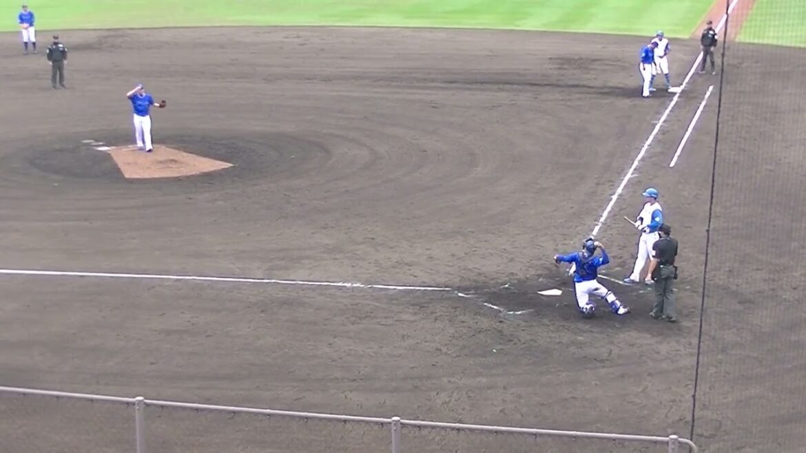 古川裕大をサードフライに打ち取る三浦銀二（2024年4月23日 日本ハムファイターズ対 横浜DeNAベイスターズ 2軍）