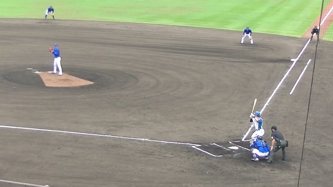 福田光輝をサードゴロに打ち取る京山将弥（2024年4月23日 日本ハムファイターズ対 横浜DeNAベイスターズ 2軍）