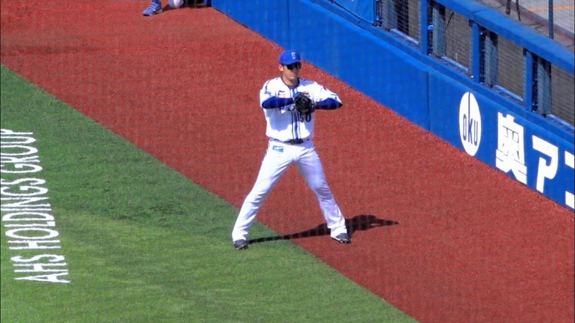 心配された山本祐大がキャッチボール！先発の大貫と…いや、全然来ないやん…(笑)2024/04/28 横浜DeNAベイスターズ