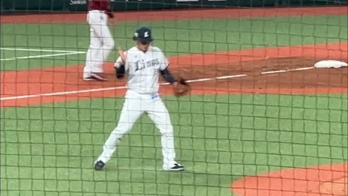 二死満塁のピンチでリリーフ登板の田村伊知郎、太田光のバットを折る熱投でガッツポーズ！【西武vs楽天】2024/5/10