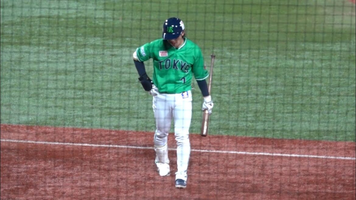 長岡秀樹2アウト満塁1打同点の場面で決めきれず悔しさ溢れる表情 東京ヤクルトスワローズ 2024/05/10