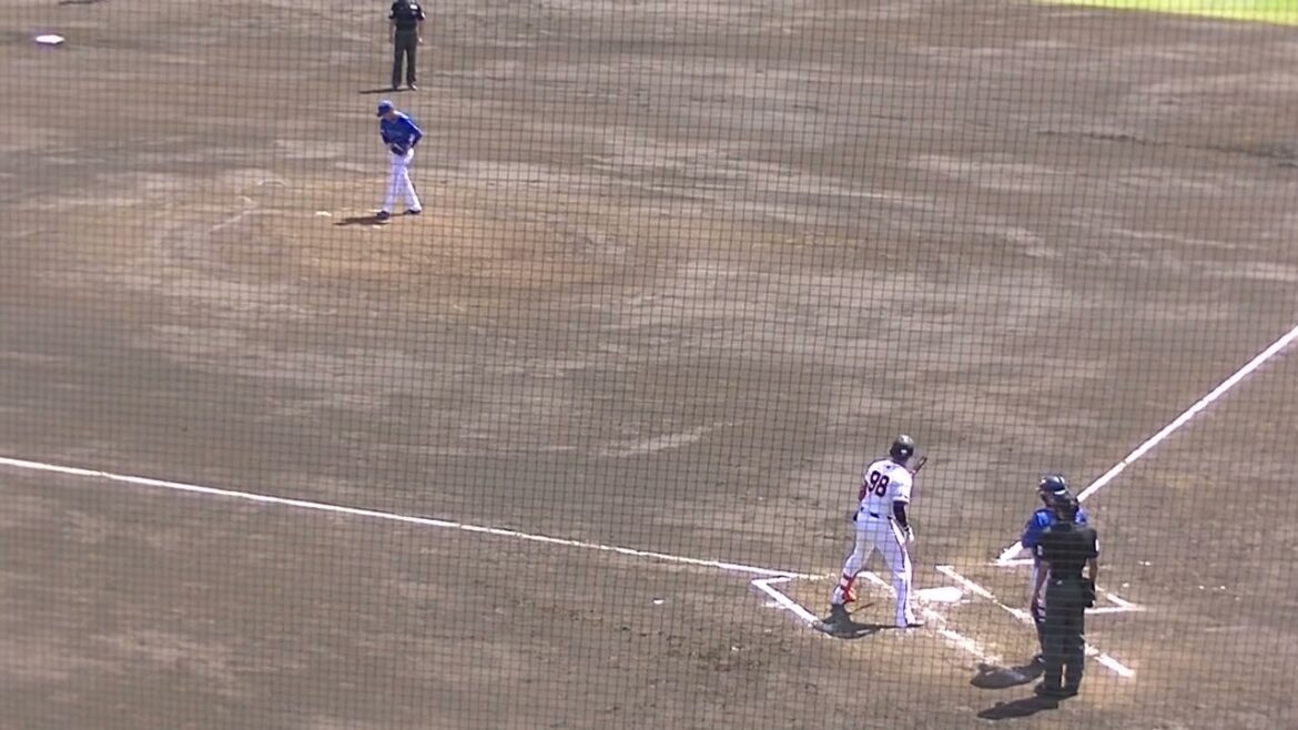 松原聖弥 盗塁狙うも益子京右が刺す（2024年5月10日 読売ジャイアンツ対 横浜DeNAベイスターズ）