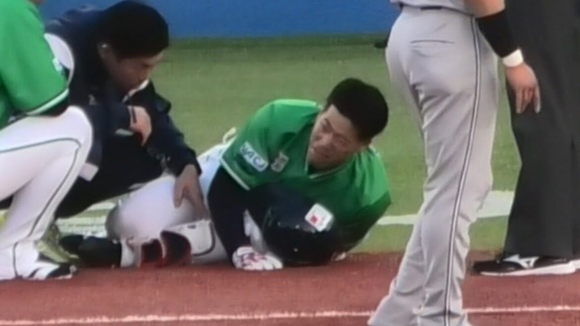 塩見泰隆、安打を放つが怪我をする...  20240511