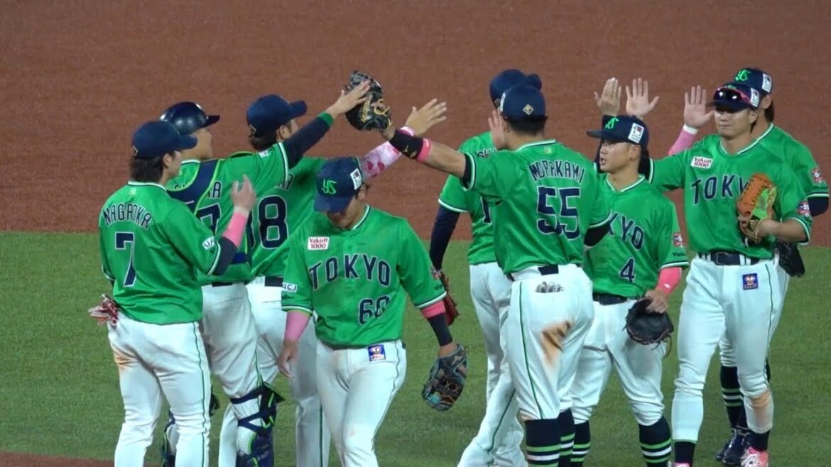 石山泰稚が危なげなく締めて連敗ストップ！勝利投手は縁の下の力持ち山本大貴！勝利の瞬間ハイタッチ 東京ヤクルトスワローズ 2024/05/12