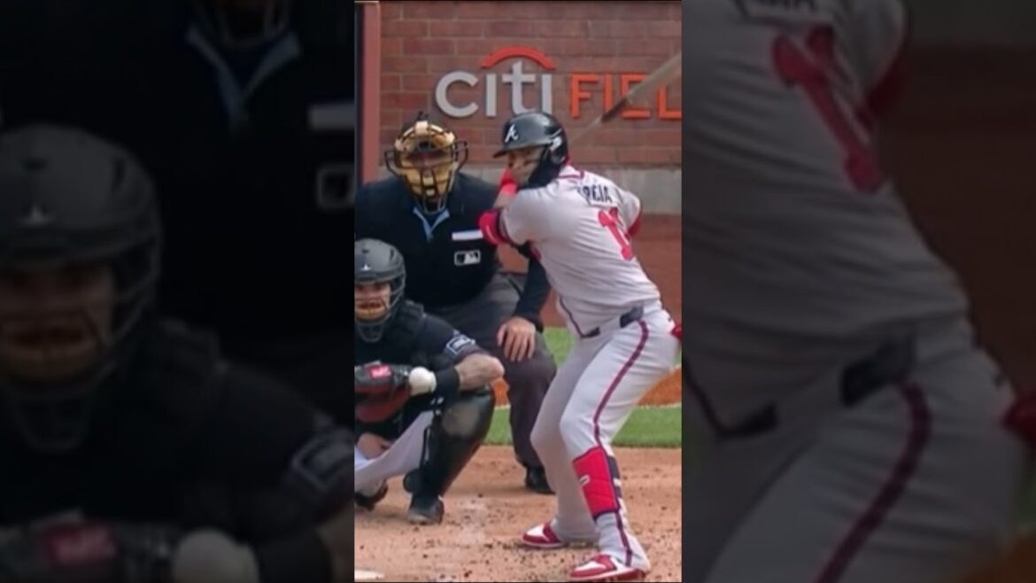 Atlanta Braves Orlando Arcia 2 RUN home run against the New York Mets‼️#shorts #viral #mlb