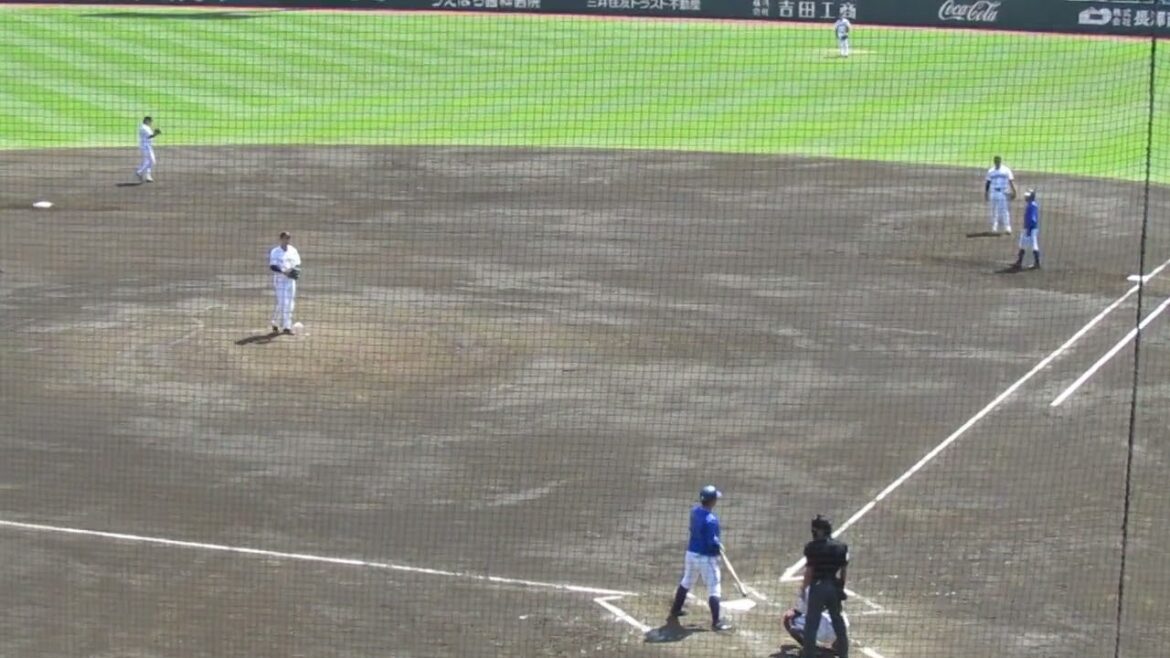 ピンチを併殺で切り抜ける横川凱 ウレーニャがワンバウンドを良く捕る（読売ジャイアンツ対 横浜DeNAベイスターズ2024年5月10日）