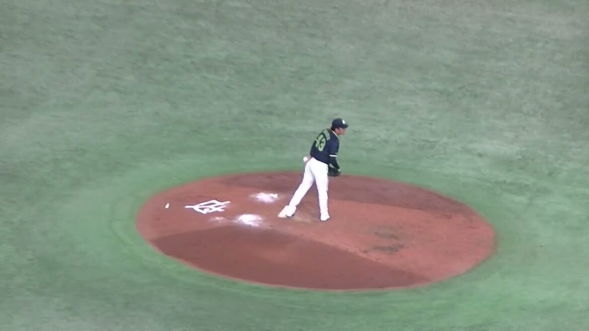 大城卓三で盛り上がるライトスタンド そんな大城卓三を三振に仕留める山本大貴【読売ジャイアンツ対 ヤクルトスワローズ2024年5月1日】