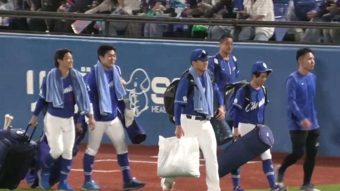 -2024.05.05-【NPB】応援団の二次会の中 足取り軽く引き上げる 昂弥キノタク幹也カトタク 中日ドラゴンズ（vs東京ヤクルト）