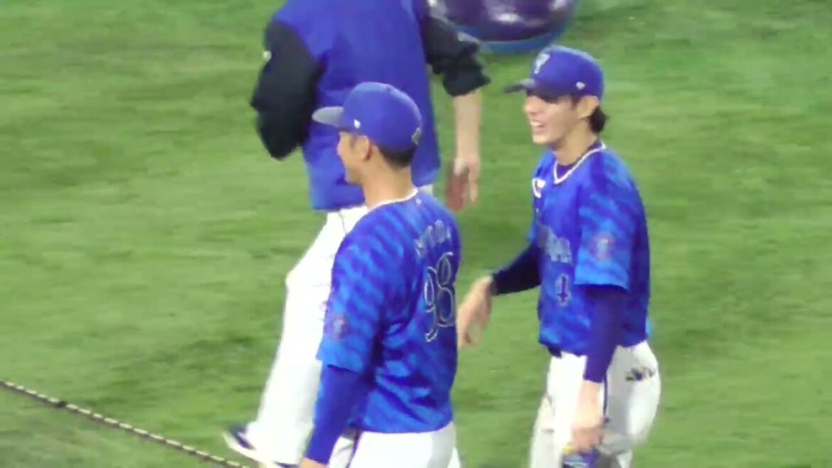 京田選手に絡む度会選手【2024.04.26】