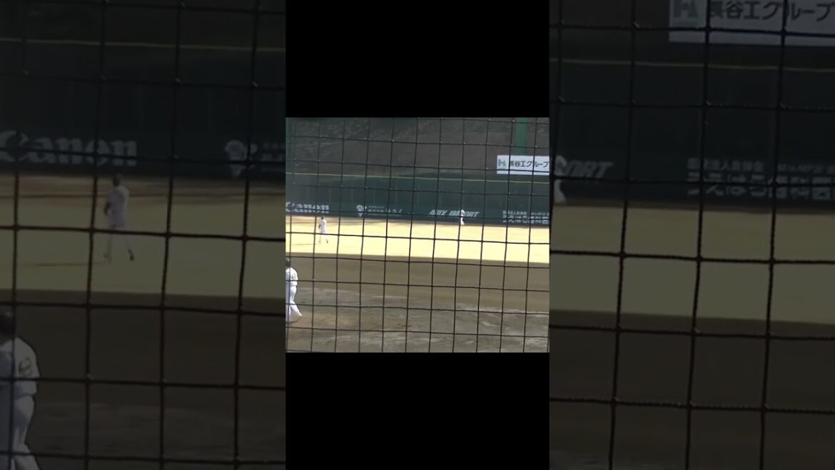 増田陸がセンターオーバーの二塁打（2024年3月3日 練習試合 読売ジャイアンツ対 尚武フェニックス）