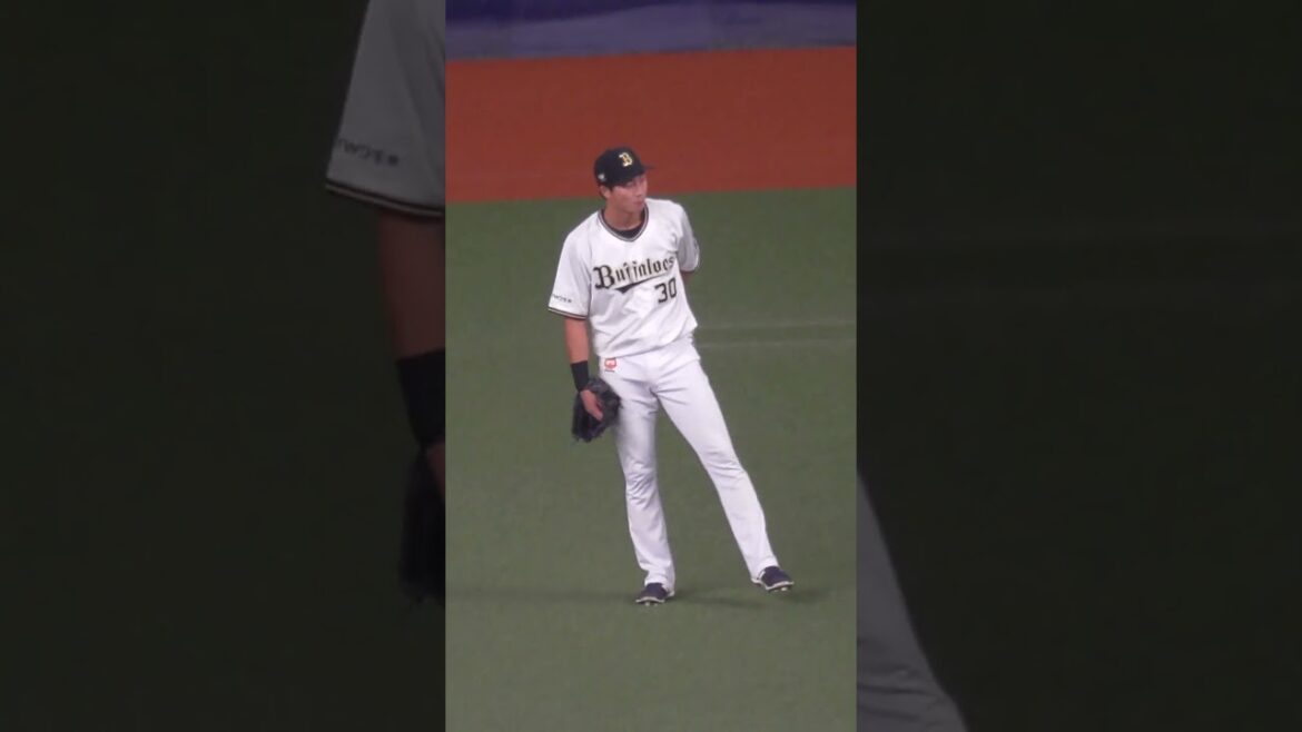 廣岡 大志　眠れる獅子ならぬ眠れるウシ #オリックスバファローズ だけに　#shorts