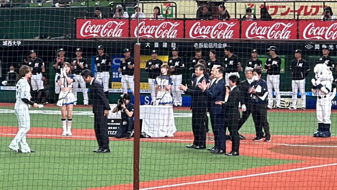 金子侑司選手㊗️1000試合出場連盟表彰式 マリーンズの皆さんも祝福！【西武vsロッテ】2024/5/21