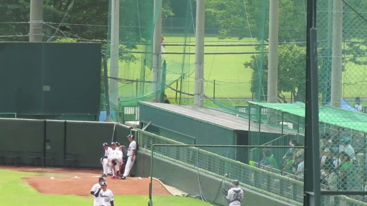 ブルペンで投球する田口麗斗＜2軍・ヤクルトスワローズ対 千葉ロッテマリーンズ  2024年5月12日＞