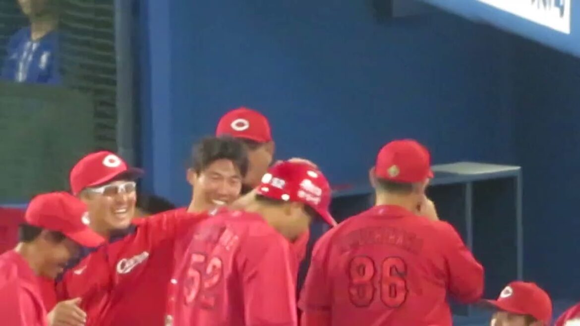 延長10回 末包昇大 レフトスタンドへホームラン❗ 延長10回 末包昇大 レフトスタンドへホームラン❗