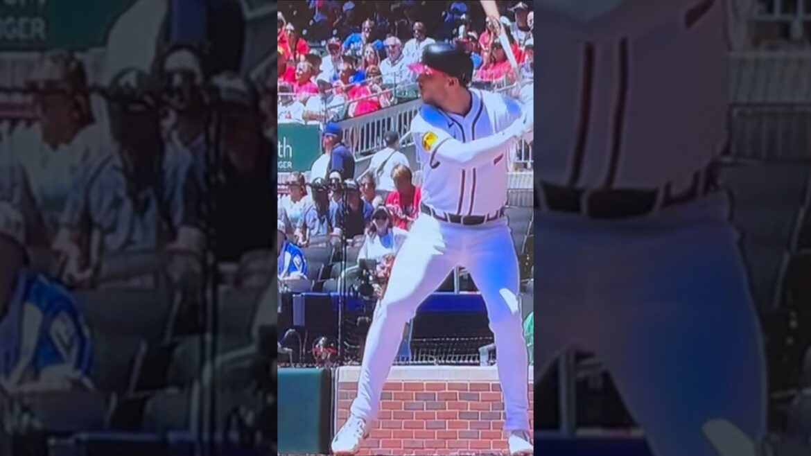 Atlanta Braves Matt Olson and Michael Harris II, bring in 2 runs for the early lead! #shorts #viral