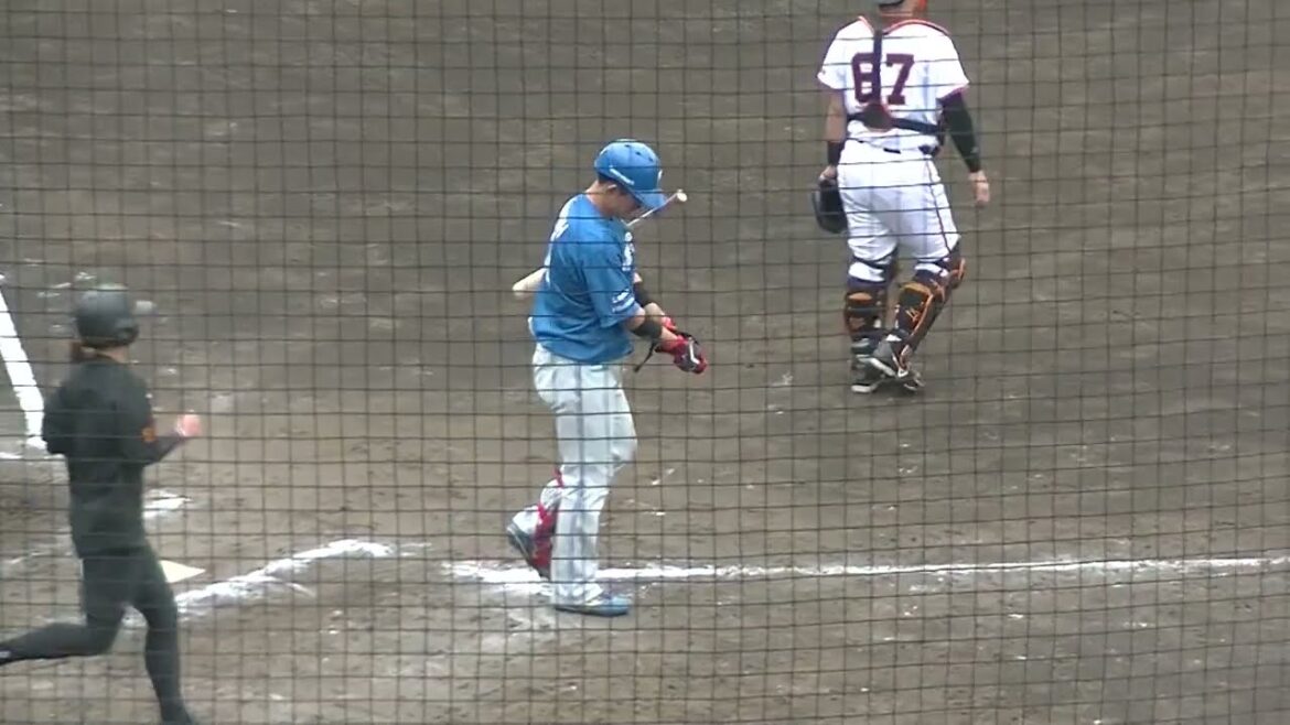 微妙にボールになり清水優心と進藤勇也を歩かせる京本眞（2024年4月18日  読売ジャイアンツ対 日本ハムファイターズ 2軍）