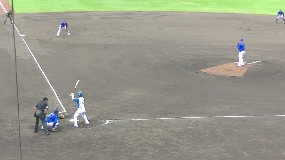 福田光輝をセカンドゴロに打ち取るDeNA2年目 橋本達弥【日本ハムファイターズ対 横浜DeNAベイスターズ2024年5月8日】