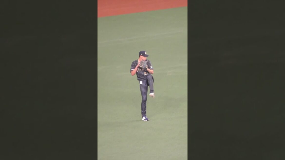ルイス・カスティーヨ  Luis Castillo　遠投ウォーミングアップ　#オリックスバファローズ #shorts