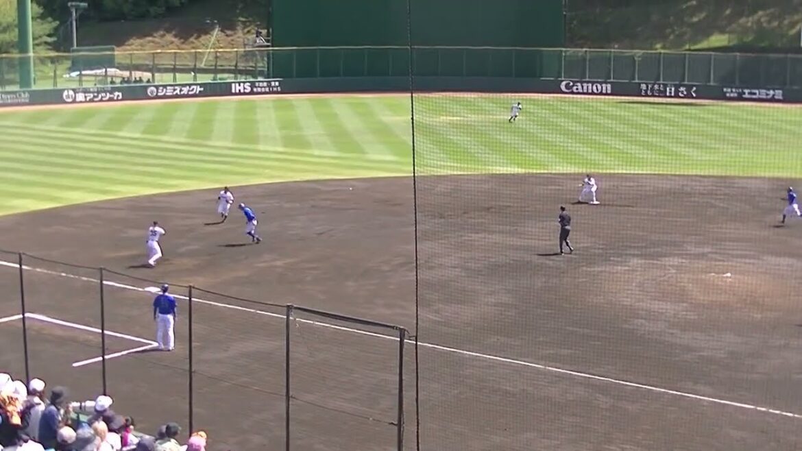 益子京右をゲッツーに打ち取る横川凱（2024年5月10日 読売ジャイアンツ対 横浜DeNAベイスターズ）