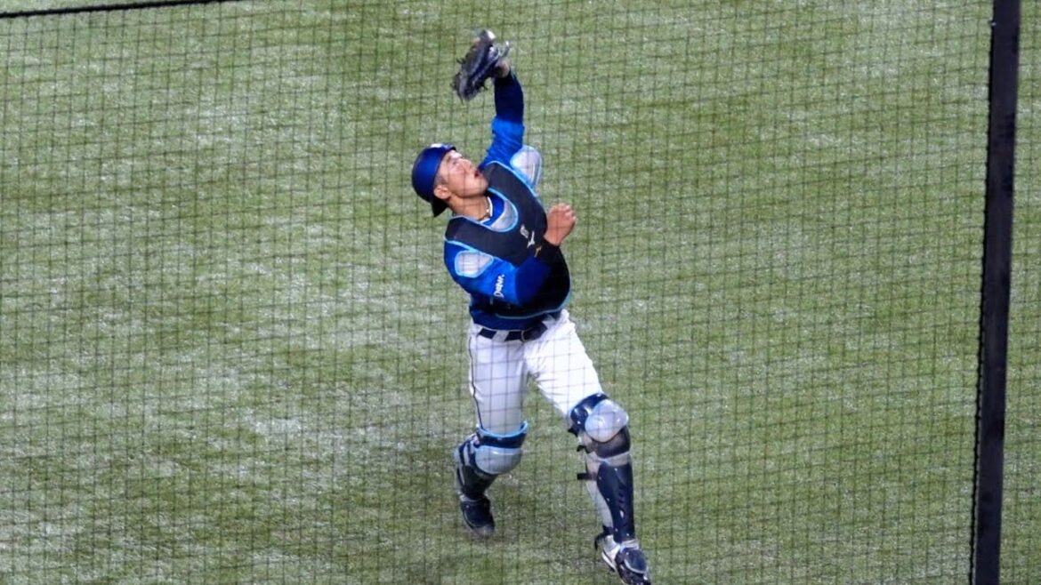 軽やかなキャッチャーフライ！急に風が吹こうとも山本祐大がガッチリ！最終回 2024/05/21 横浜DeNAベイスターズ