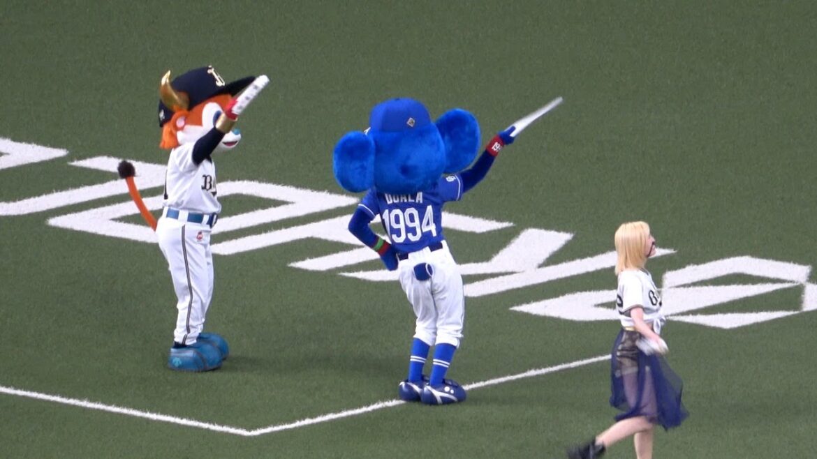 昭和感あふれるドアラのハリセンタイム