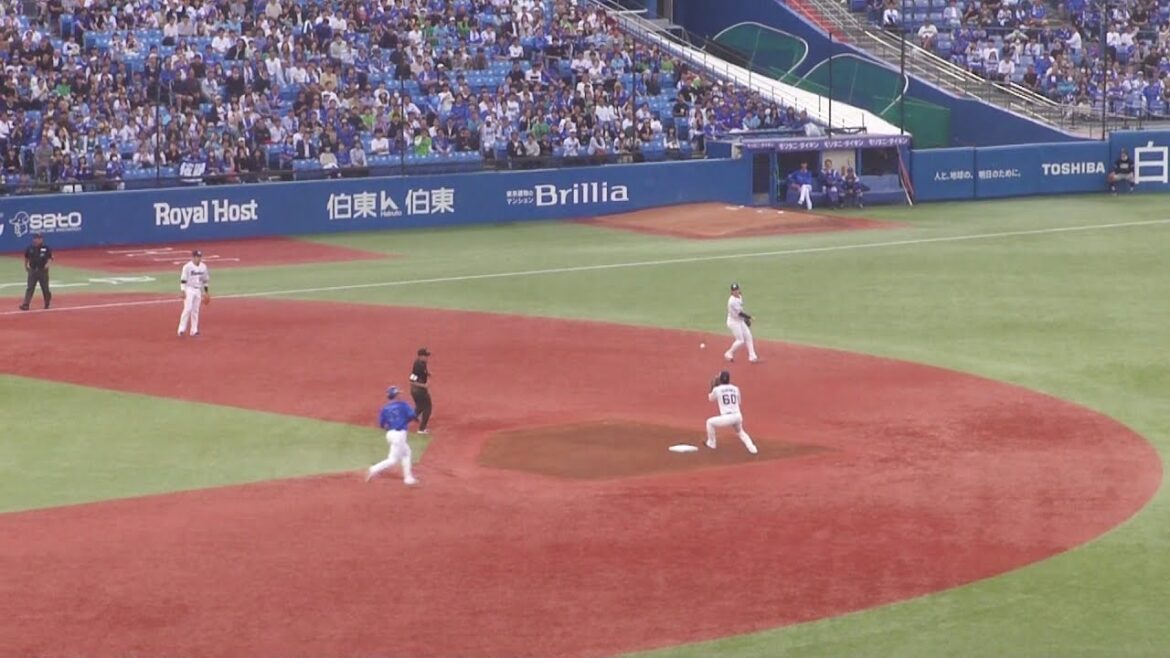 ヤクルト 長岡秀樹のキャッチによる、643のダブルプレー　ヤクルト vs DeNA　2024年5月22日(水)