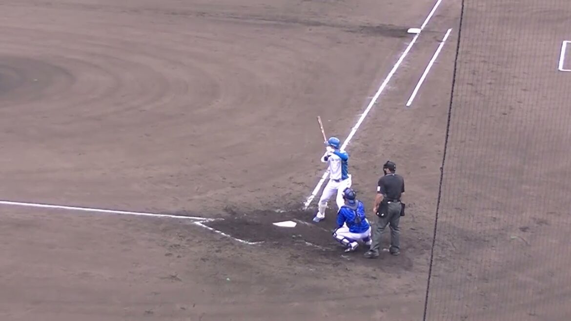 古川裕大をセンターフライに打ち取る石田祐太郎（2024年4月23日 日本ハムファイターズ対 横浜DeNAベイスターズ 2軍）