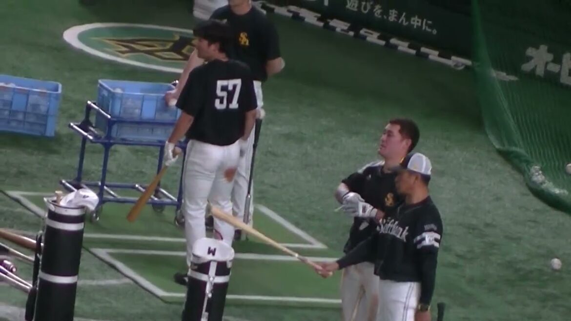 【ソフトバンク】緒方理貢のティーバッティング＜読売ジャイアンツ対 福岡ソフトバンクホークス2024年5月28日＞