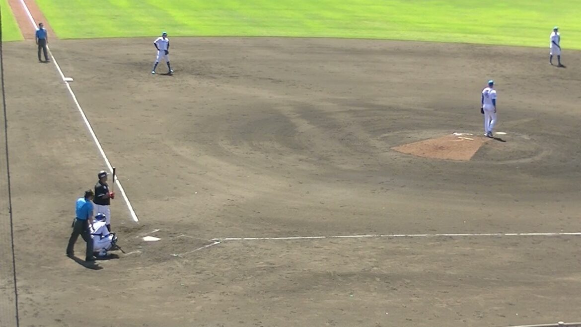 井上晴哉の打球でタッチアップする山本大斗（2024年6月5日 日本ハムファイターズ 対 千葉ロッテマリーンズ イースタン）