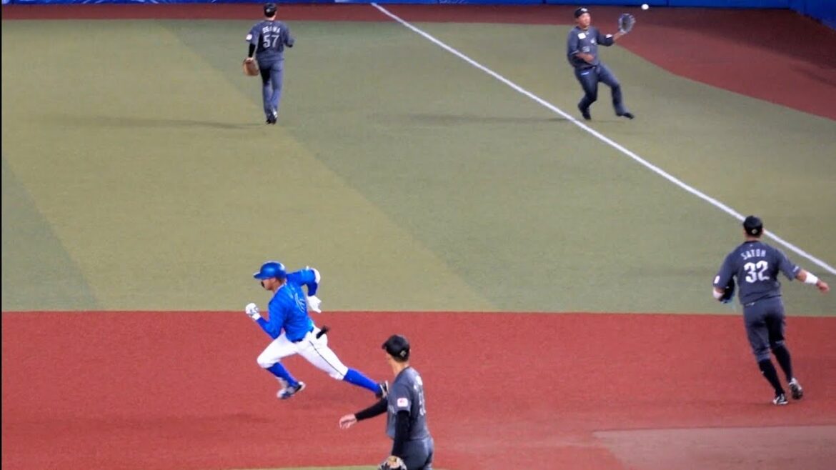 ゆるい打球だからこそ森敬斗がしっかりと走って2塁到達！ツーベースヒット 2024/06/12 横浜DeNAベイスターズ