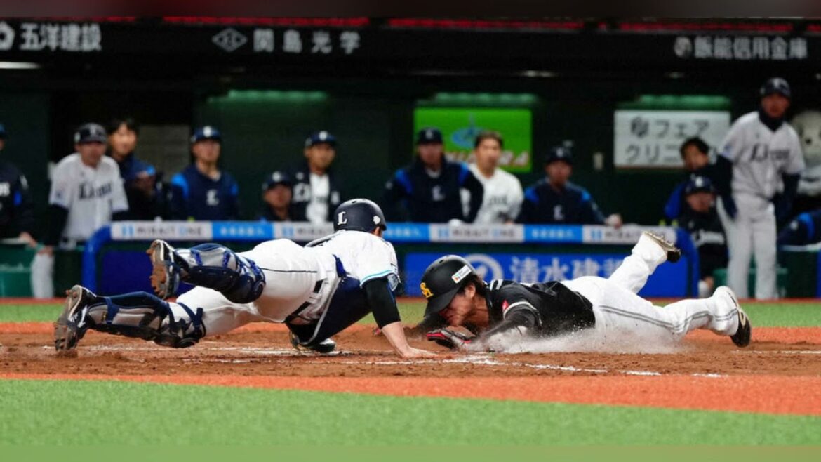 ソフトバンクが因縁対決で元同僚・甲斐野から逆転勝利！山川への大ブーイングに耐えて首位堅持