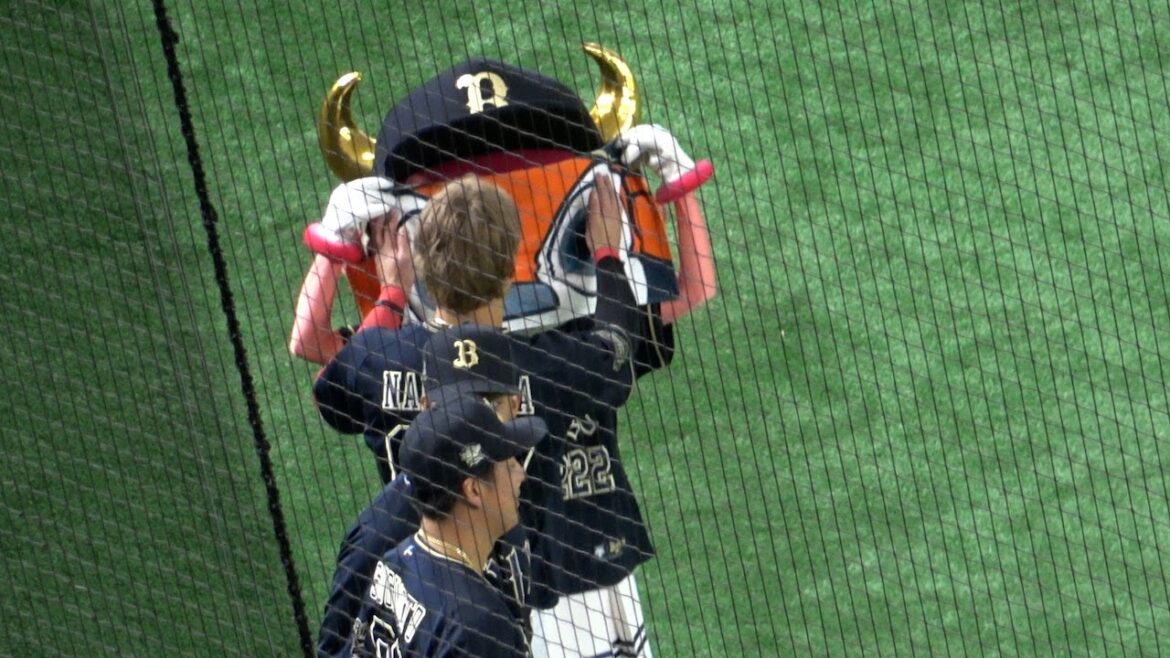 お茶目なベルたそと絡む中川圭太