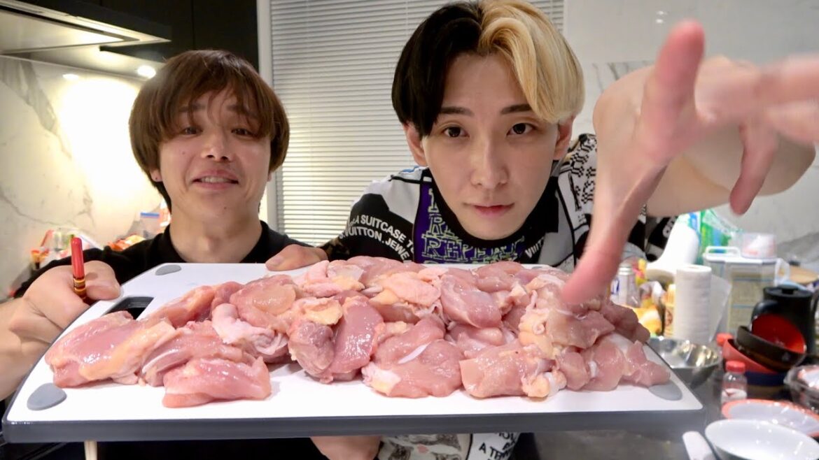 撮影で疲れ切ったヒカルを深夜に手作り唐揚げご馳走して噂の彼女について聞いたら感動した🥹 撮影で疲れ切ったヒカルを深夜に手作り唐揚げご馳走して噂の彼女について聞いたら感動した🥹