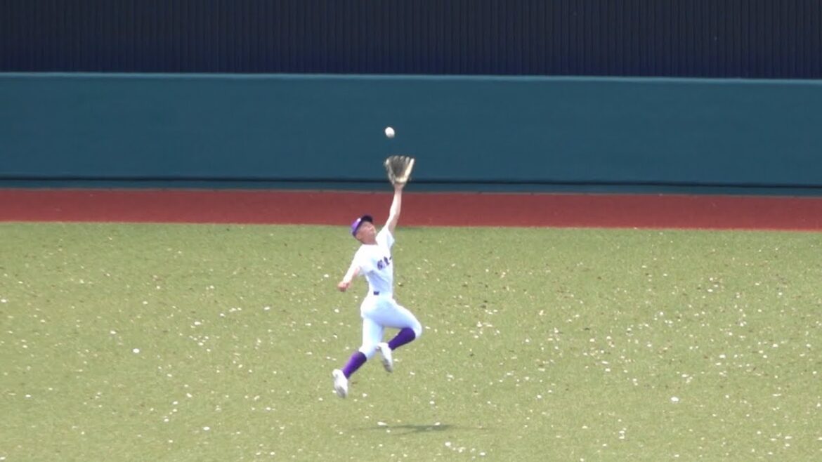 関東第一《 走ってジャンプ捕球！センター 飛田優悟 》関東第一 0 - 1  修徳｜2024年4月13日(土) 4回戦 春季東京都高校野球大会