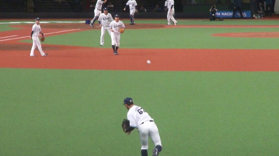 埼玉西武ライオンズ 外野ライトの守備練習の様子　長谷川信哉63と奥村光一75のバックホーム・中継プレーなど　西武 vs DeNA　2024年6月14日(金)　ベルーナドーム