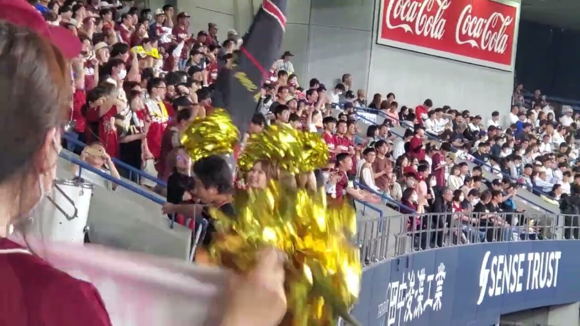 20240519　チアも登場！東北楽天ｺﾞｰﾙﾃﾞﾝｲｰｸﾞﾙｽ　8回表　攻撃前の2連@京ｾﾗﾄﾞｰﾑ大阪･ﾚﾌﾄ外野下段