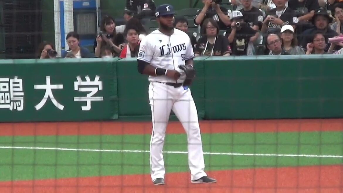 イースタンリーグ【先発の與座海人投手と内野手たち】西武vsロッテ　ベルーナドーム　2024/06/22