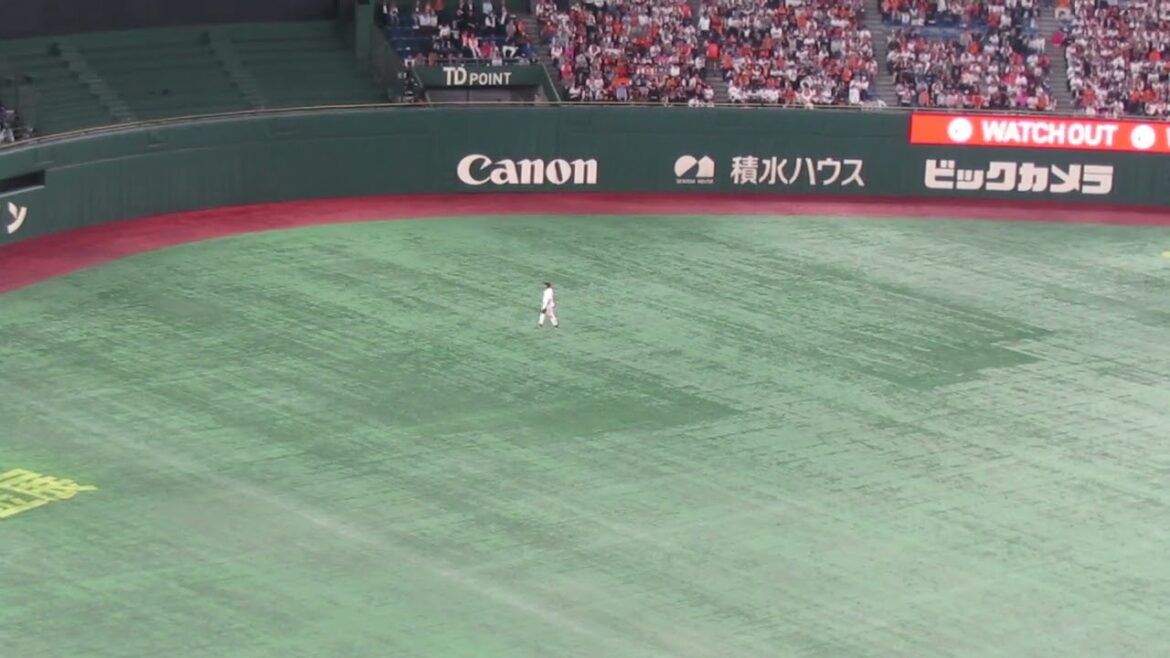 オコエ瑠偉のセンター守備の様子（読売ジャイアンツ対 中日ドラゴンズ2024年4月24日）