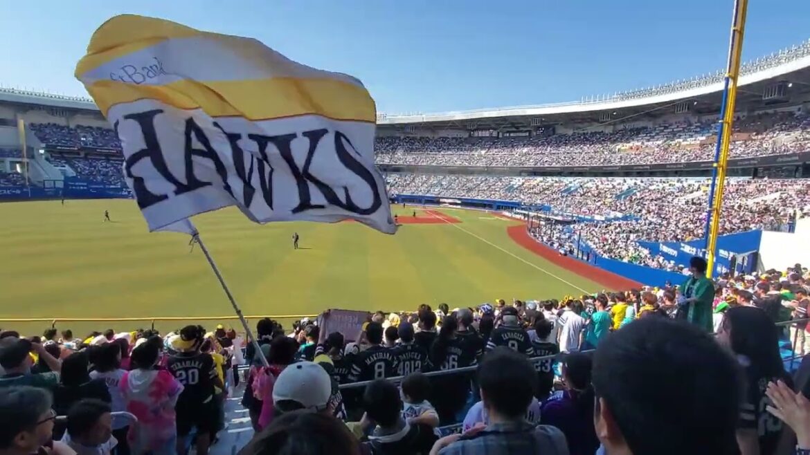 20240525　大迫力！　福岡ソフトバンクホークス　4回表　攻撃前の3連@ZOZOﾏﾘﾝｽﾀｼﾞｱﾑ･外野ﾚﾌﾄ
