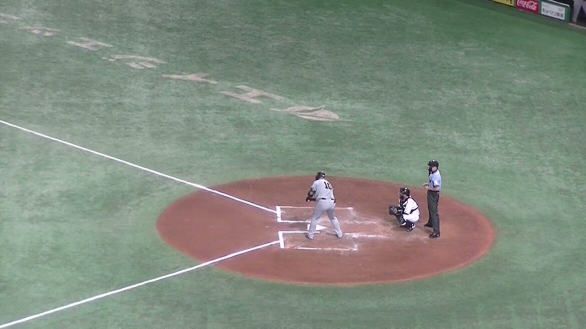 重信と中田を打ち取る加治屋蓮〜読売ジャイアンツ対 阪神タイガース 2023年8月8日