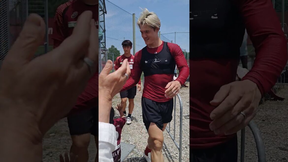 2024.6.19　ヴィッセル神戸　酒井 高徳　山内 翔　公開練習　ハイタッチ