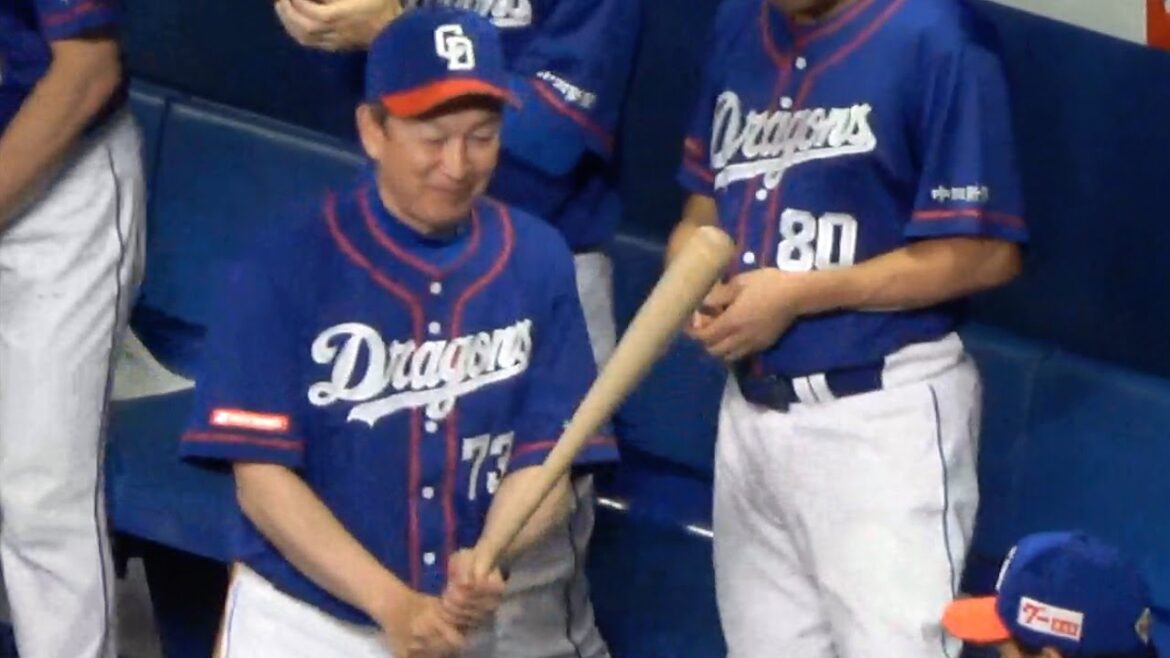 試合直前 みんなのバットに氣を込める可愛い立浪監督　中日ドラゴンズVS広島東洋カープ　2024/06/23