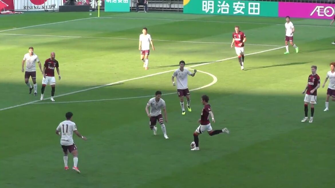中島翔哉の渡邊へのパス～伊藤敦樹のシュート。 浦和レッズ vs ヴィッセル神戸 2024年6月1日 Jリーグ