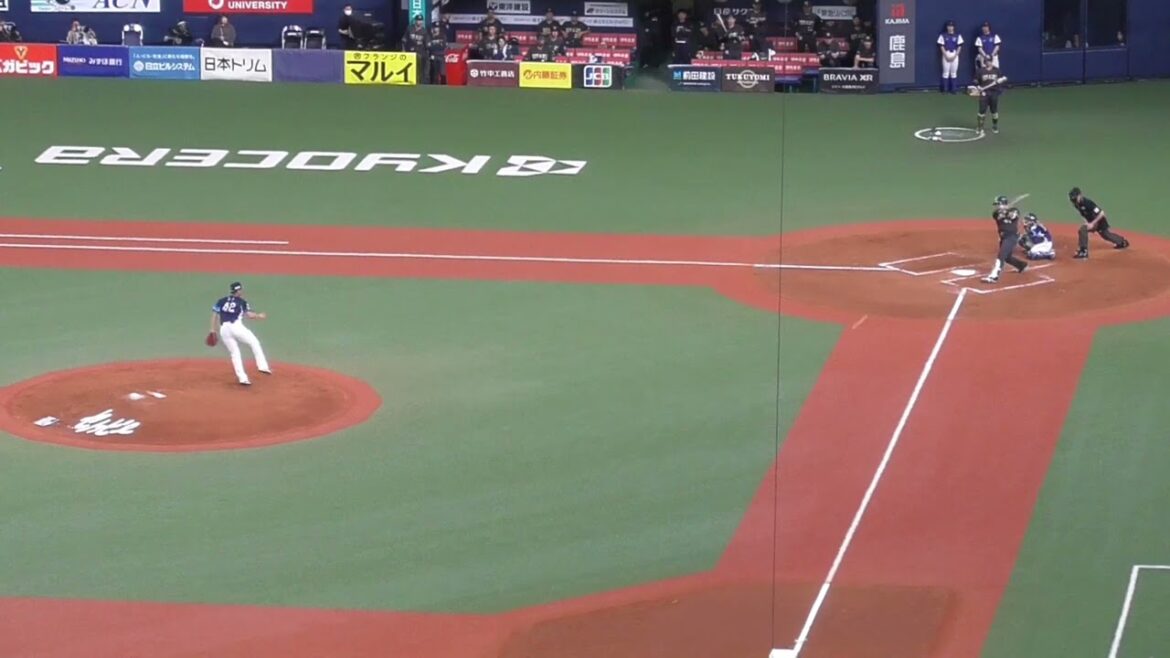サード：佐藤 龍世　ちょっとはじいたけどきっちりアウトにしました　#埼玉西武ライオンズ