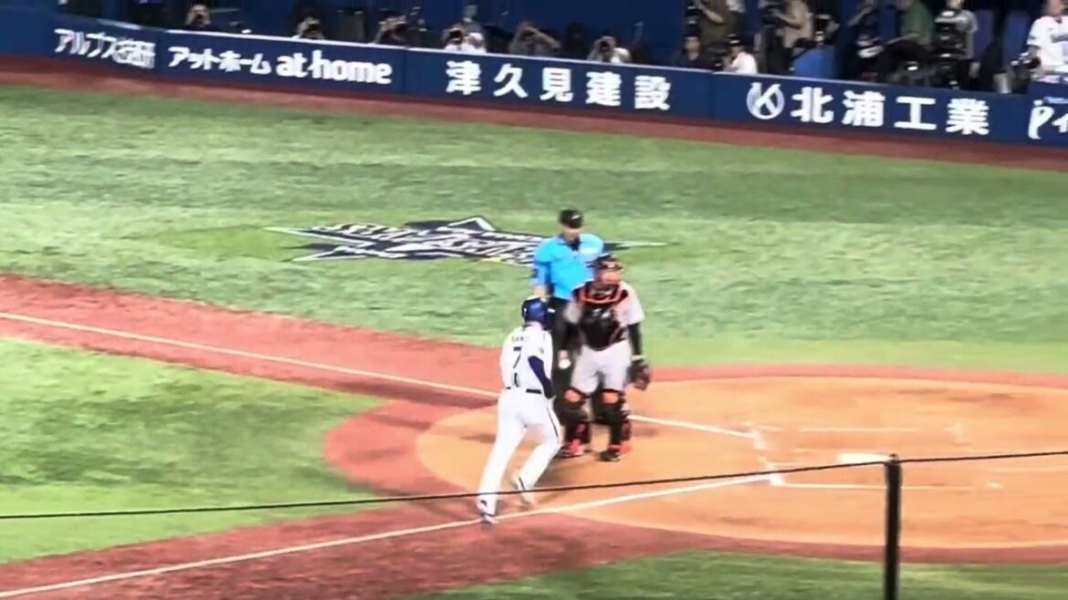 佐野恵太の第3号勝ち越し2ランホームラン！