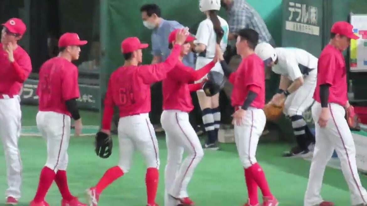 カープ7回 森浦大輔 三振で、2アウト2、3塁のピンチを抑えた❗💪　カープビジター席から森浦❗森浦❗コール❗👍️