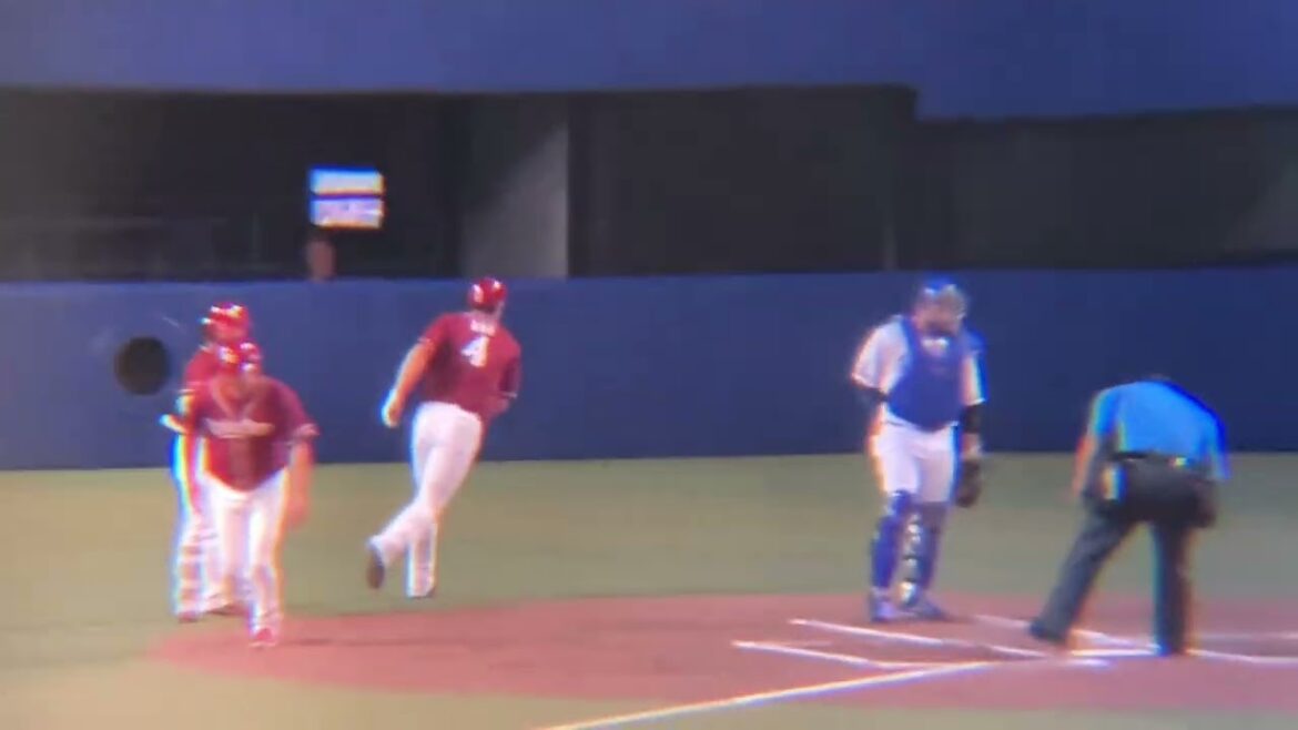 松葉からホームランを打つ阿部寿樹(2424/6/9)