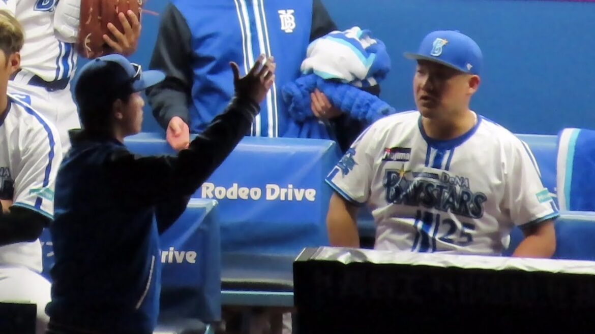 筒香嘉智、関根大気から守備を教わる